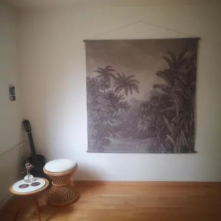 Homestay Lovely Room, Central Green Oasis