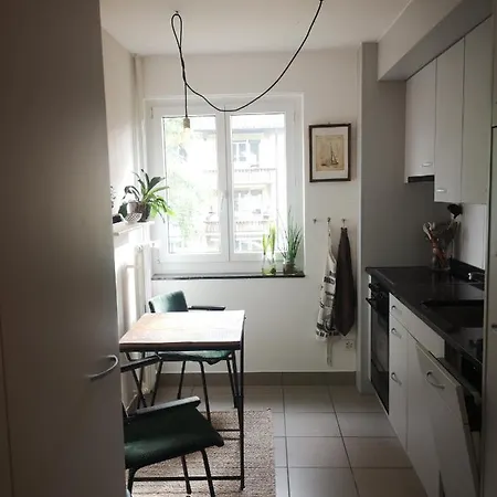 Lovely Room, Central Green Oasis Homestay